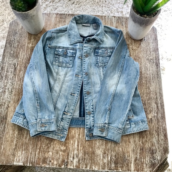 Chico's Jackets & Blazers - NWOT CHICOS PLATINUM DENIM JACKET 🍉🍓🍇